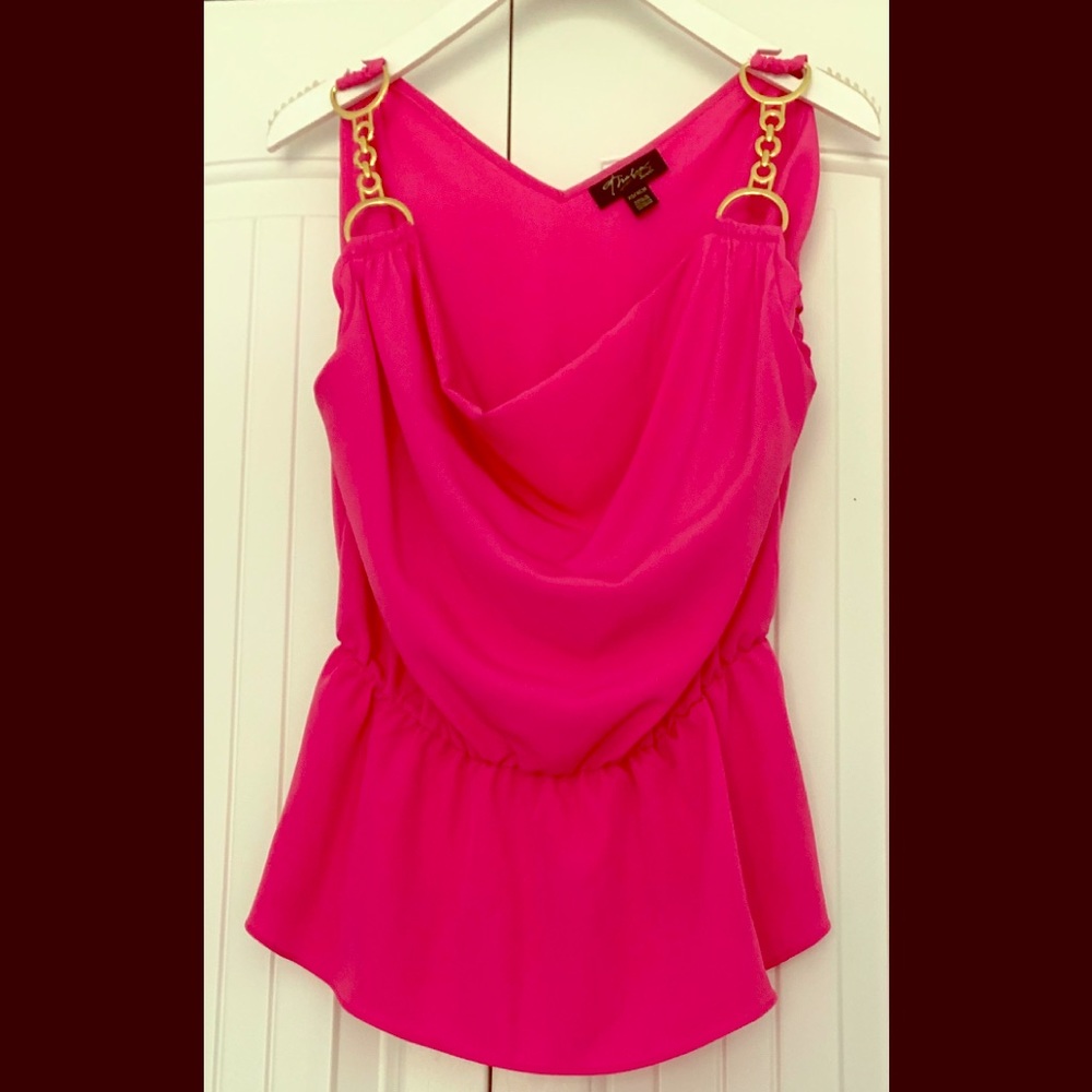 Chain strap sleeveless blouse